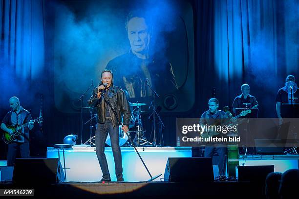 Peter Kraus gastiert mit seiner Tournee "Das beste kommt zum Schluss" in der Saarlandhalle in Saarbrücken.