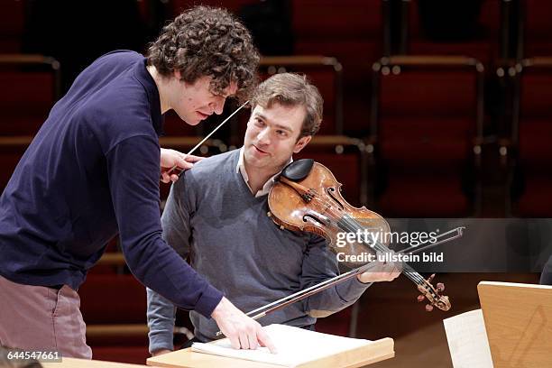 Renaud Capuçon begleitet das Scottish Chamber Orchestra unter der Leitung des britischen Dirigenten Robin Ticciati Philharmonie Köln