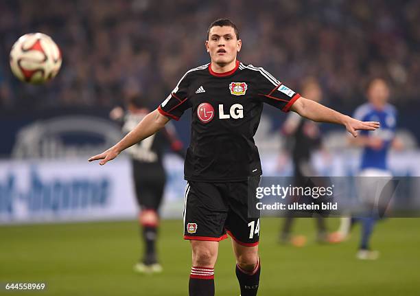 Fussball, Saison 2014/15, 1. Bundesliga, 26. Spieltag,FC Schalke 04 - Bayer 04 Leverkusen 0:1Kyriakos Papadopoulos