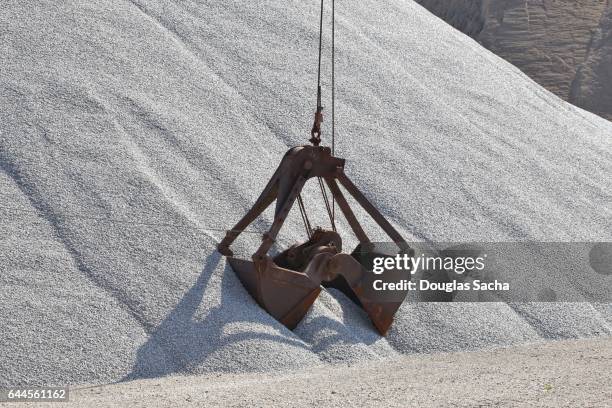 rock quarry - rock salt stockfoto's en -beelden