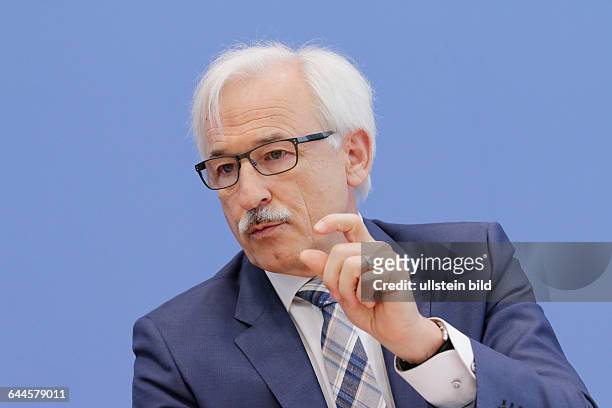 Berlin, Bundespressekonferenz, Thema: Fracking in Deutschland, Eröffnet die neue Gesetzgebung der Erdgasproduktion eine Zukunft? Foto:Dr. Gernot...