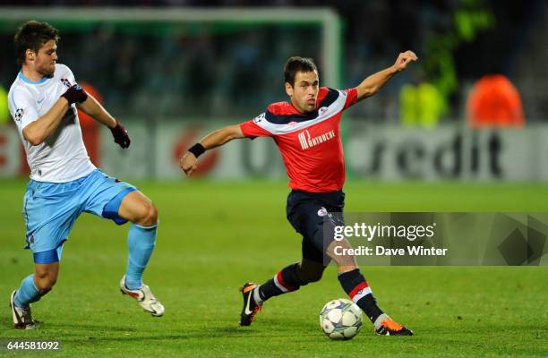 Joe COLE / Ondrej CELUSTKA - - Lille / Trabzonspor - Champions League 2011/2012. Photo: Dave Winter / Icon Sport.