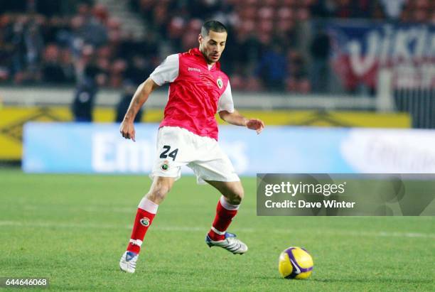 Medhi LACEN - - PSG / Racing Santander - Coupe de l UEFA. Photo: Dave Winter / Icon Sport.