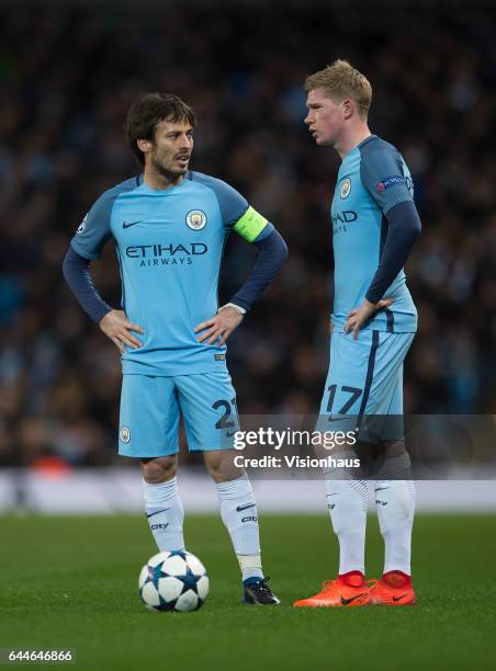 David Silva and Kevin De Bruyne of Manchester City during the UEFA Champions League Round of 16 first leg match between Manchester City FC and AS...