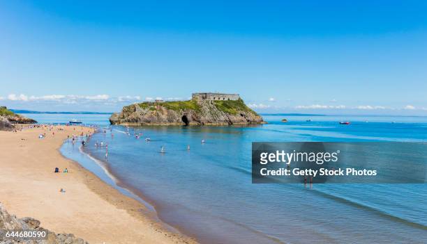 tenby coastline st catherine's island - tenby wales stock pictures, royalty-free photos & images