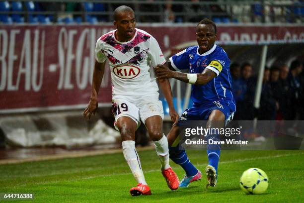 Nicolas MAURICE BELAY / Eloge ENZA YAMISSI - - Troyes / Bordeaux - 37e journee de Ligue 1 - Photo: Dave Winter / Icon Sport.