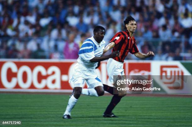 Jocelyn ANGLOMA / Marco VAN BASTEN - - Marseille / Milan AC - Finale de la Ligue des Champions 1993 -, Photo : Alain Gadoffre / Icon Sport