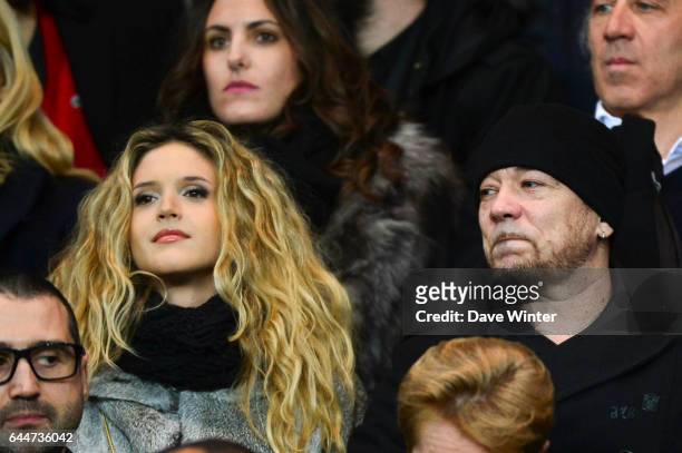 Julie HANTSON / Pascal OBISPO - - Paris Saint Germain / Saint Etienne - 29eme journee de Ligue 1, Photo : Dave Winter / Icon Sport
