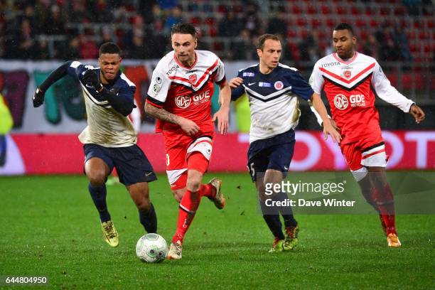 Anthony LE TALLEC / Denys BAIN / Laurent BONNART - - Valenciennes / Chateauroux - 17eme journee de Ligue 2 -, Photo : Dave Winter / Icon Sport