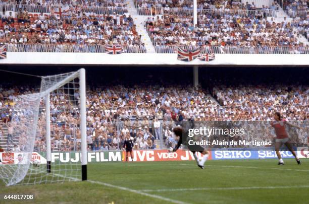 Jean Luc ETTORI / Goal Bryan Robson - - Angleterre / France - Coupe du Monde 1982 -, Photo : Alain de Martignac / Icon Sport