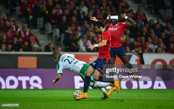 Romain HAMOUMA / Marko BASA / Pape SOUARE - Penalty Concede - - Lille / Saint Etienne - 12eme journee de Ligue 1 -, Photo : Dave Winter / Icon Sport