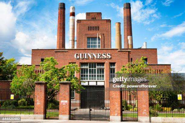 das kraftwerk in der guinness brauerei in dublin, irland - guinness stock-fotos und bilder