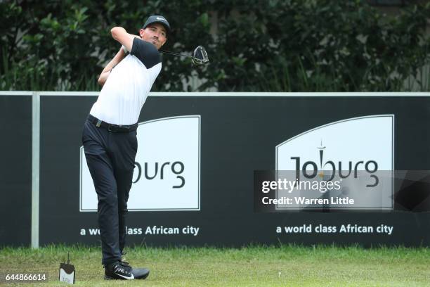 Paul Peterson of The United States tees off on the 1st during the second round of the Joburg Open at Royal Johannesburg and Kensington Golf Club on...