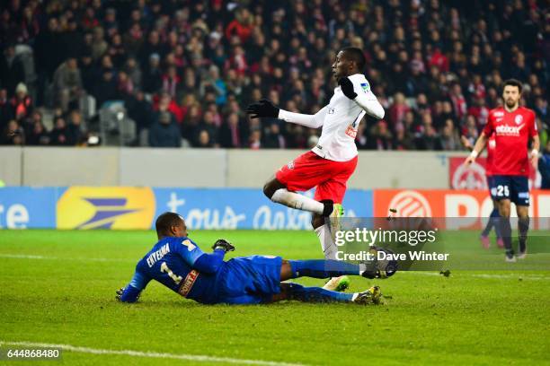 Vincent ENYEAMA / Blaise MATUIDI - - Lille / Paris Saint Germain - 1/2Finale Coupe de la Ligue, Photo : Dave Winter / Icon Sport