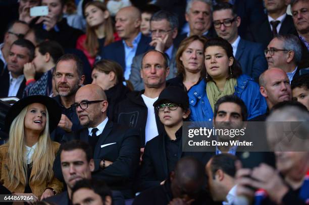 Woody HARRELSON et sa fille / Julie HANTSON / Pascal OBISPO / Sean OBISPO - - PSG / Toulouse - 13eme journee de Ligue 1, Photo: Dave Winter / Icon...