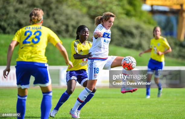 Claire LAVOGEZ / Francine ZOUGA - - VGA Saint Maur / Lyon - 1eme journee de 1er Division feminine, Photo : Dave Winter / Icon Sport