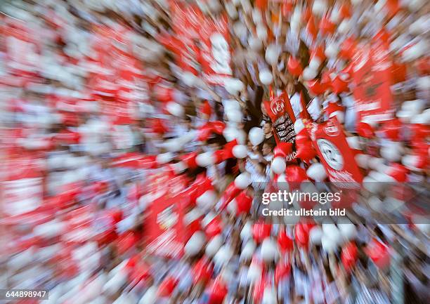 Zoomfoto auf die Clubfans die mit Rot-Weissen Luftballons winken waehrend dem Fussball 2. Bundesliga Spiel FC Ingolstadt gegen 1. FC Nuernberg am 31....