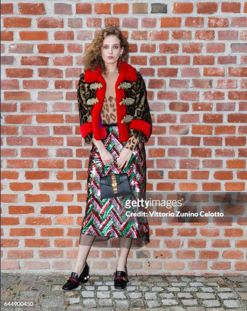 Petra Collins arrives at the Gucciy show during Milan Fashion Week Fall/Winter 2017/18 on February 22, 2017 in Milan, Italy.