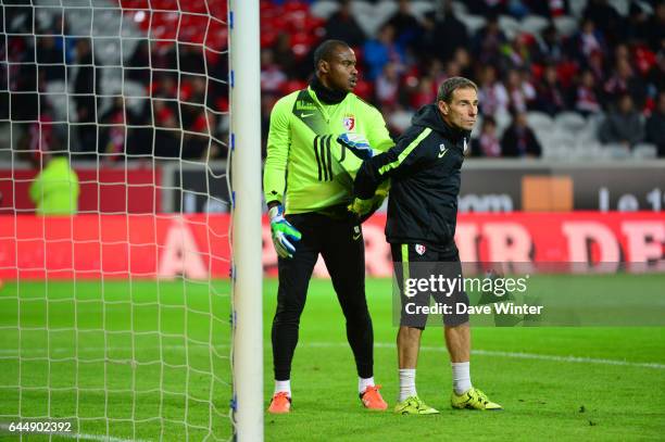 Jean Pierre MOTTET / Vincent ENYEAMA - - Lille / Saint Etienne - 16eme journee de Ligue 1, Photo: Dave Winter / Icon Sport