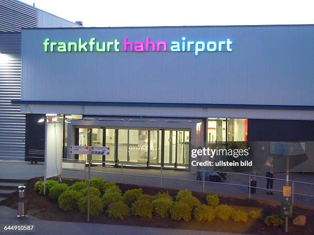 How To Get To Frankfurt Hahn Airport www.gettyimages.in