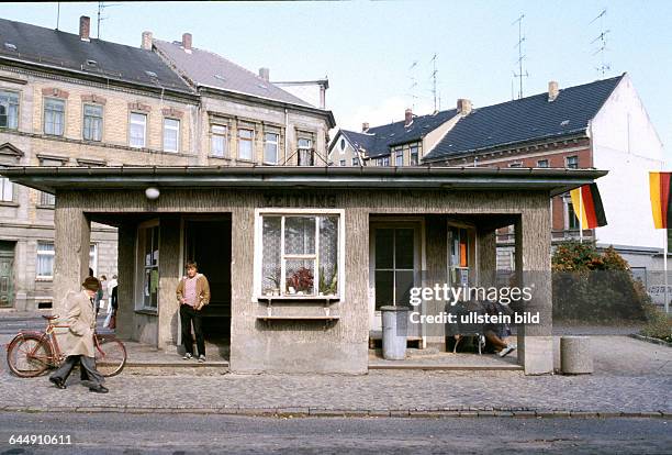 Wurzen-Sachsen, Busbahnhof mit Wartehalle und Cafe, 1990nachher: 1009211008