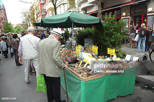 Berlin - Schöneberg : Primavera Straßenfest 2015 in der Akazienstraße. Das Frühlingsfest wurde 2012 ins Leben gerufen und bietet eine bunte Vielfalt...