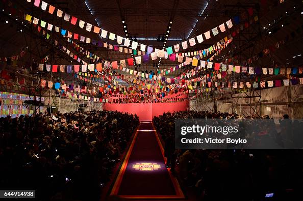 Etro - Runway - Milan Fashion Week Fall/Winter 2017/18 Etro - Runway - Milan Fashion Week Fall/Winter 2017/18