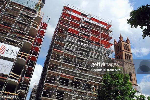 Mehrfach wurde auf die katastrophale Situation der Schinkel-Kirche in Berlins historischer Mitte am Werderschen Markt, Baustelle der...