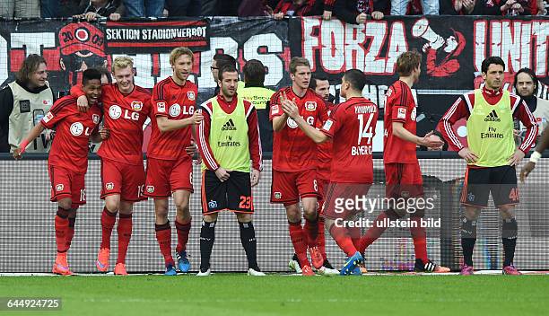 Fussball, Saison 2014/15, 1. Bundesliga, 27. Spieltag,Bayer 04 Leverkusen - Hamburger SV 4:0Jubel Wendell , Julian Brandt , Simon Rolfes , Lars...