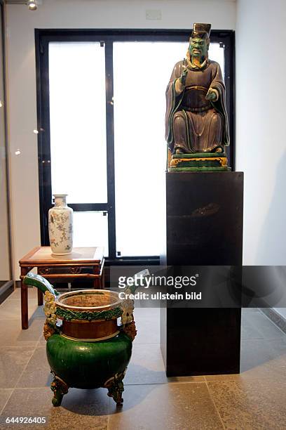 Die Ausstellung "Weißes Gold" zeigt vom 09. Mai bis 02. August 2015 rund 100 Stücke Porzellan aus China von 1400 bis 1900 im Museum für Ostasiatische...