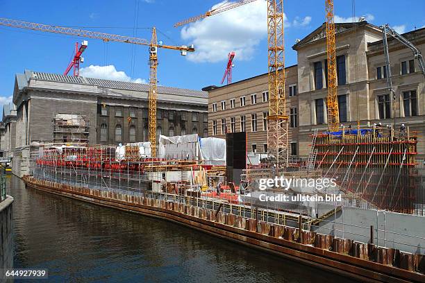 Am erfolgte die Grundsteinlegung fuer den Neubau des Neuen Eingangsgebaeudes zur Museumsinsel, der James-Simon-Galerie auf der Museums-Insel Berlin....