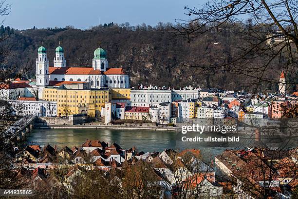Ansicht der Stadt Passau in Bayern. Hier fließen der Inn, die Donau und die Ilz zusammen.
