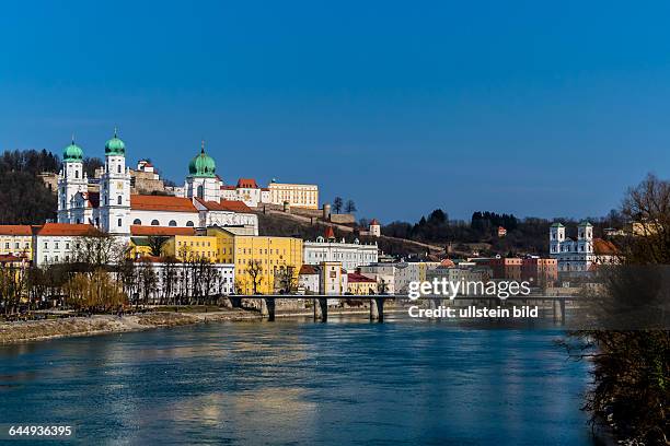 Ansicht der Stadt Passau in Bayern. Hier fließen der Inn, die Donau und die Ilz zusammen.