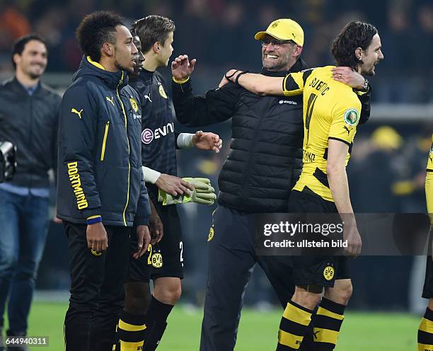 Fussball, Saison 2014/15, DFB Pokal, Viertelfinale,Borussia Dortmund - TSG Hoffenheim 3:2 n.V.v.re., Neven Subotic , Trainer Juergen Klopp, Jürgen...