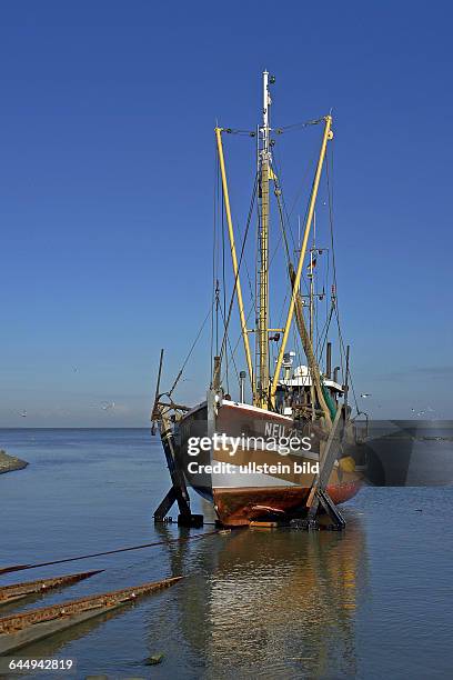 Neuharlingersiel - Fischernboot