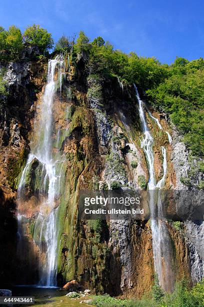 Kaskaden des höchsten Wasserfalls Veliki Slap / The Big Waterfallim Nationalpark Plitvicer Seen / Nacionalni park Plitvicka jezera oder Plitvice,...