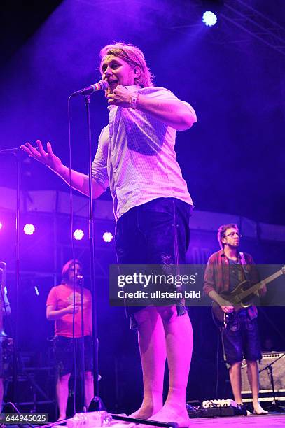 LaBrassBanda - die deutsche Blasmusik-Gruppe um den Leadsaenger und Trompeter Stefan Dettl bei einem Konzert auf dem Elbjazz Festival 2015 in Hamburg...