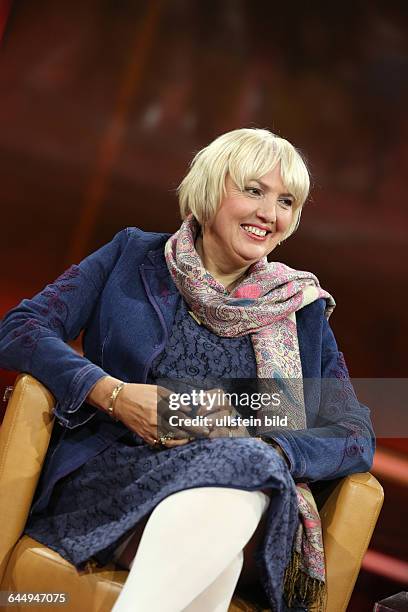 Claudia Roth in der ARD-Talkshow GÜNTHER JAUCH am in BerlinThema der Sendung: Der FIFA-Sumpf Ð Wie schmutzig ist unser Fußball?