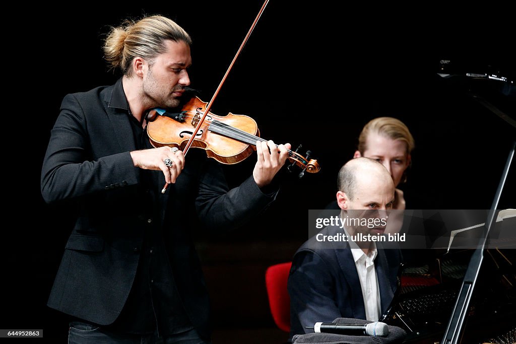 Deutsch/amerikanischer Violinist David Garrett gastiert in Begleitung des französischen Pianisten Julien Quentin auf seiner "Rezital"-Tour in der Philharmonie Köln