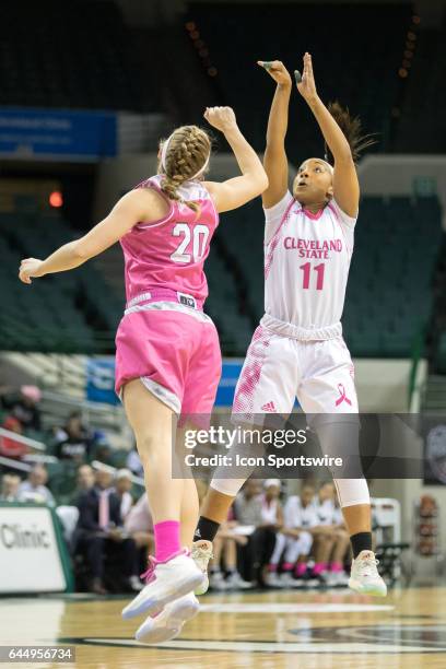 Cleveland State Vikings G Khayla Livingston shoots over Detroit Titans G Nicole Urbanick during the first quarter of the women's college basketball...