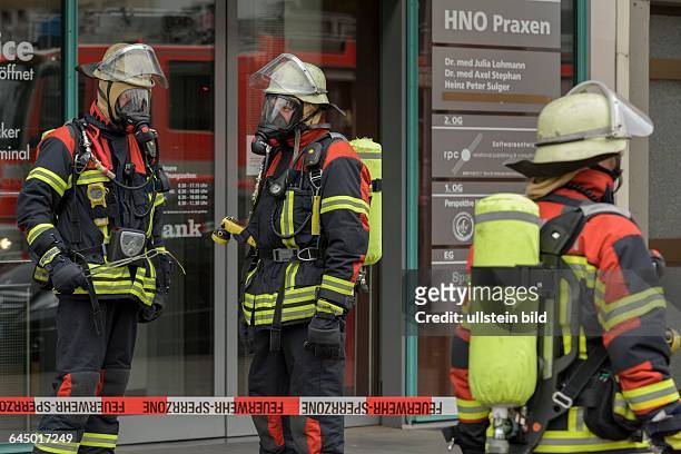 Saarbrücken. Auf die Filiale der Sparda Bank in der Mainzer Straße in Saarbrücken wurde erneut ein Anschlag mit Buttersäure verübt. Die Filiale war...