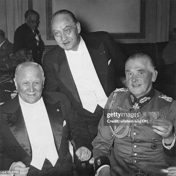 Composer Franz Lehar, Paul Lincke and Generalfeldmarschall Werner von Blomberg, Commander-in-Chief of the German Armed ForcesPublished in 12 Uhr