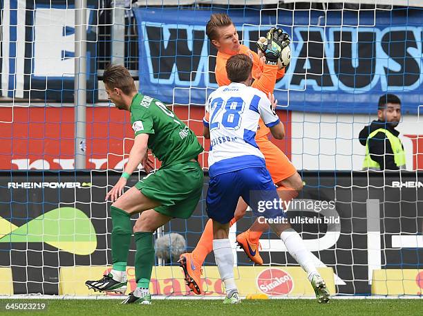 Fussball, Saison 2014/15, 3. Liga, 35. Spieltag,MSV Duisburg - Preussen Münster 2:1v.re., Torwart Michael Ratajczak , Steffen Bohl , Marcel Reichwein