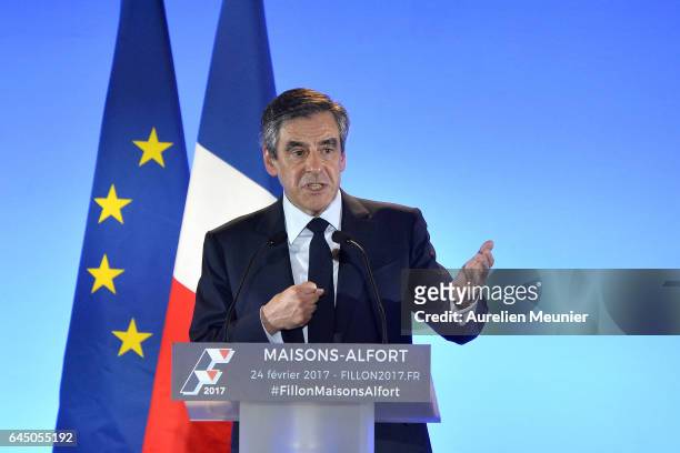French candidate for the right-wing 'Les Republicains' Party Francois Fillon addresses voters during a political meeting on February 24, 2017 in...
