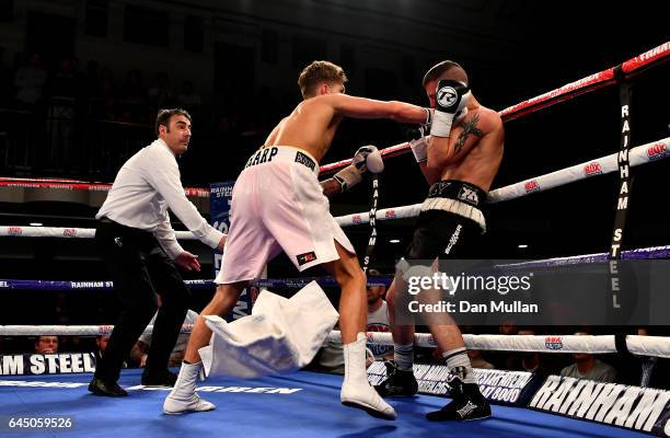 Throw In The Towel Boxing Photos and Premium High Res Pictures - Getty ...