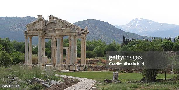 Aphrodisias war eine antike Stadt in der Landschaft Karien im Südwesten der Türkei beim heutigen Ort Geyre. Ihr Name leitet sich vom Aphrodite-Kult...