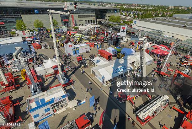 Rund 1.400 Aussteller aus über 49 Ländern präsentieren auf der INTERSCHUTZ 2015 ihre Neuheiten aus den Bereichen Brandschutz, Rettungsdienst und...