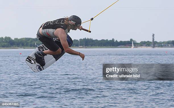 Bitterfeld Pouch Goitzsche Eröffnung Wasserskianlage Wakeboardanlage durch die Goitzsche Tourismus GmbH WassersportFoto: