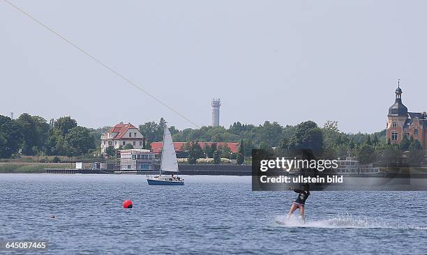 Bitterfeld Pouch Goitzsche Eröffnung Wasserskianlage Wakeboardanlage durch die Goitzsche Tourismus GmbH WassersportFoto: