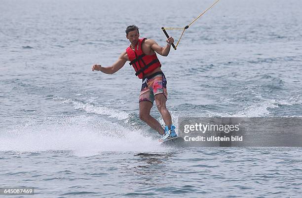 Bitterfeld Pouch Goitzsche Eröffnung Wasserskianlage Wakeboardanlage durch die Goitzsche Tourismus GmbH WassersportFoto: